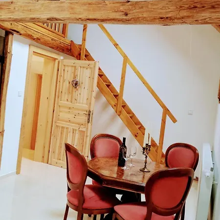 Jilova Tvrz Homestay Rozmberk Nad Vltavou